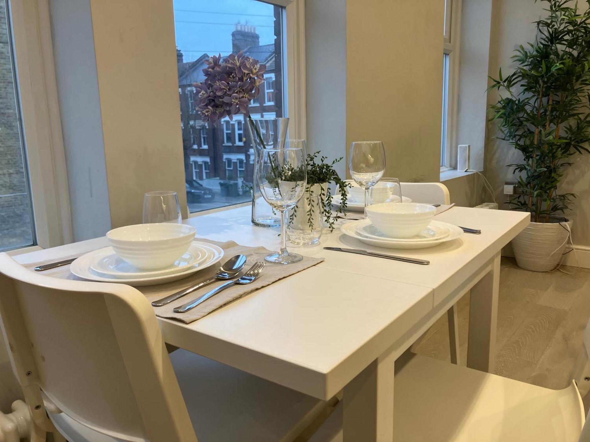 Brilliant 2 Bed Apartment - Spacious, Central & Well-Connected London Bagian luar foto