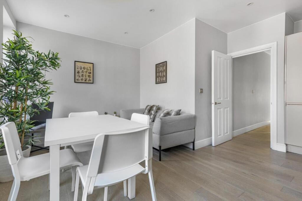 Brilliant 2 Bed Apartment - Spacious, Central & Well-Connected London Bagian luar foto