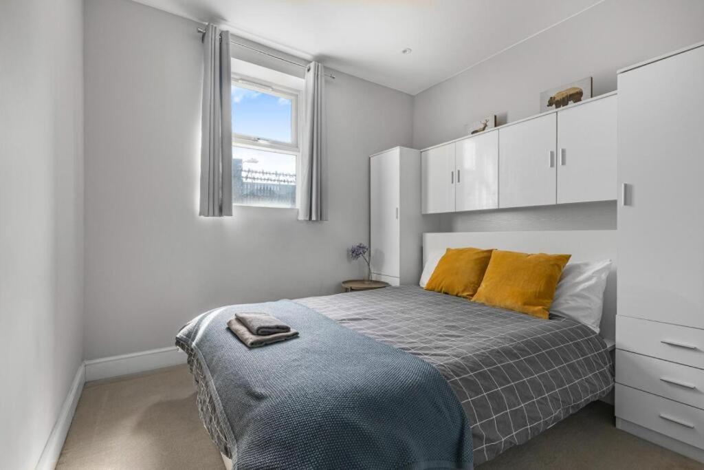 Brilliant 2 Bed Apartment - Spacious, Central & Well-Connected London Bagian luar foto